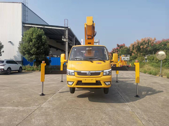 21米東風(fēng)途逸高空作業(yè)車(chē)